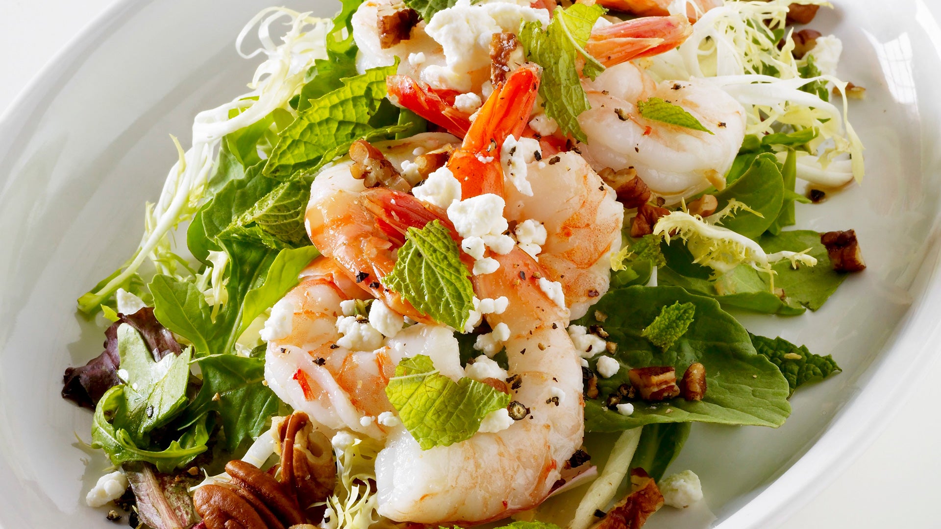 Ensalada de langostinos con queso Idiazábal - Gurmé