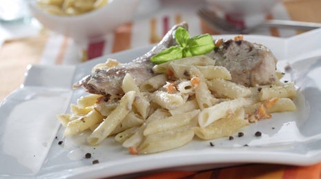 Macarrones con conejo y nata - Gurmé
