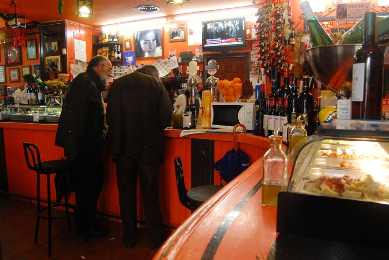 Sopa de gato en el Salón de Écija 1624. Sopa de gato en el Salón de ?ëcija