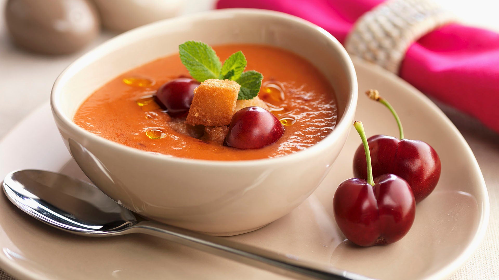 Descubre las 12 mejores recetas de gazpacho contra el calor