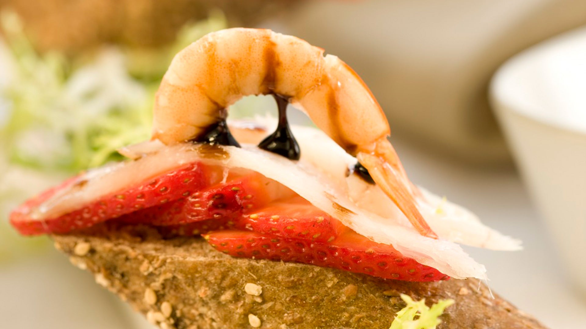 Bacalao ahumado con fresas - Gurmé