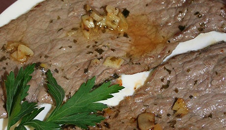 Filetes de ternera al ajillo - Gurmé