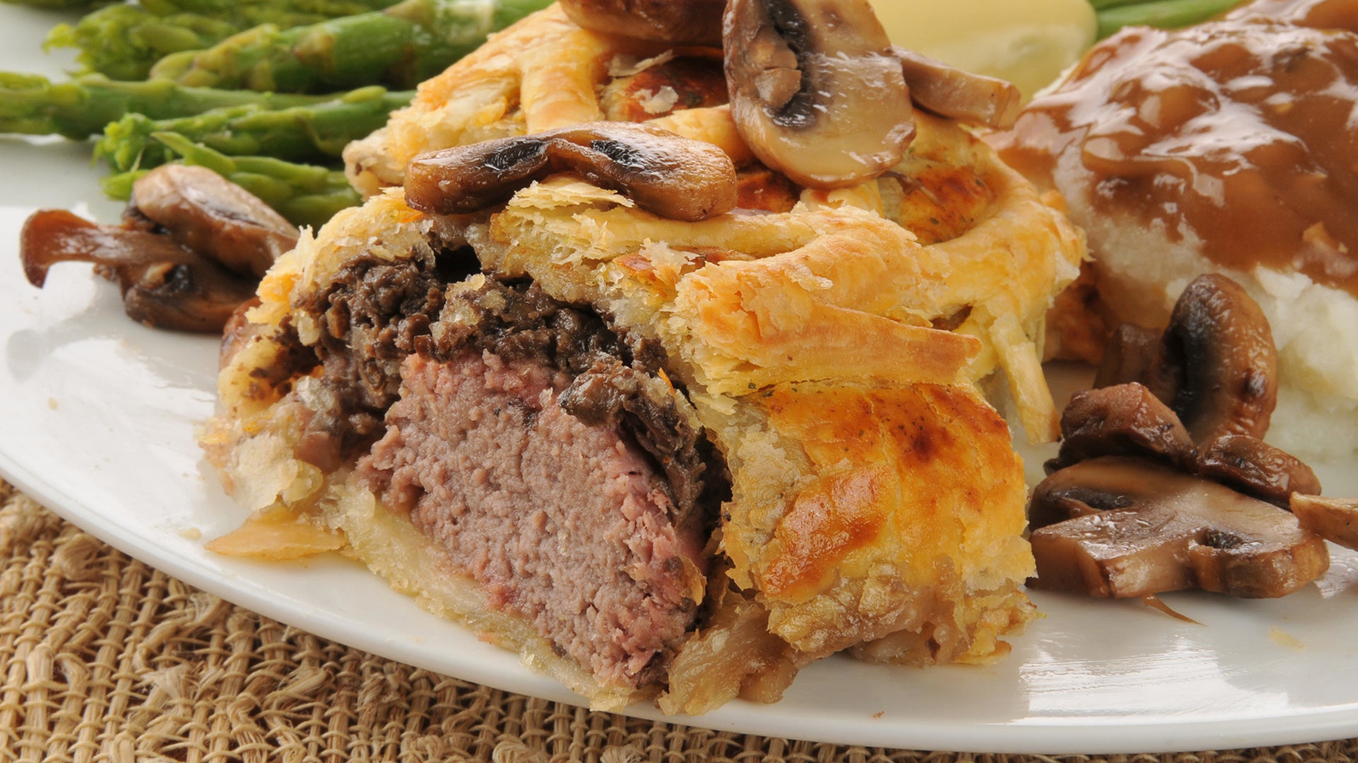 Solomillo wellington con duxelle de champiñones