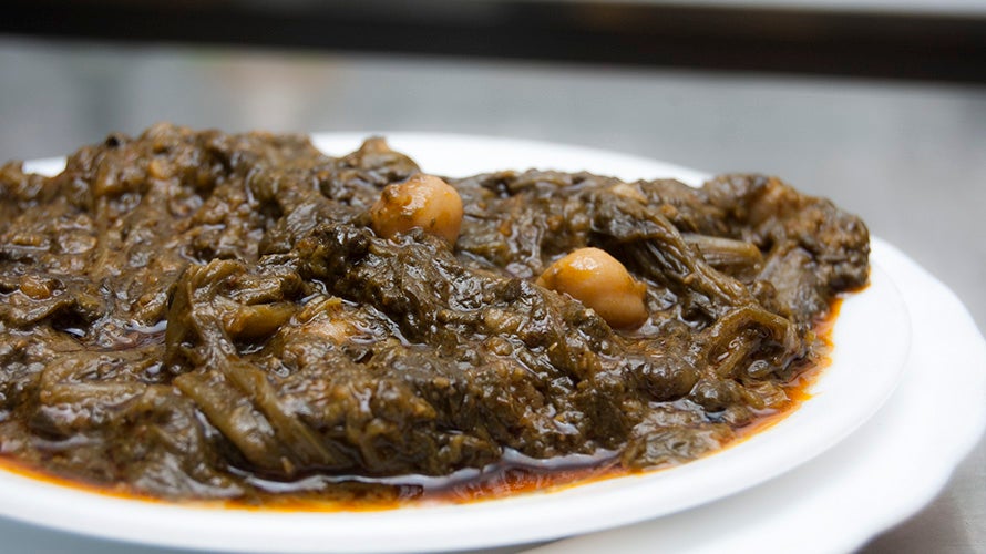 Espinacas con garbanzos del Bar Kiko. Una tapa de espinacas con garbanzos del Bar Kiko en Sevilla