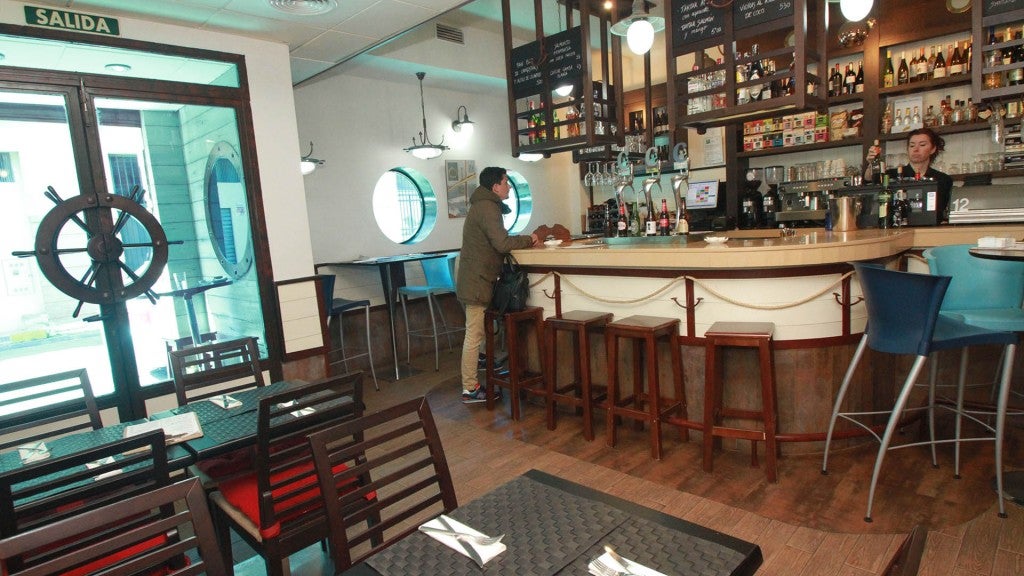 Restaurante 12 tapas. Restaurante 12 tapas