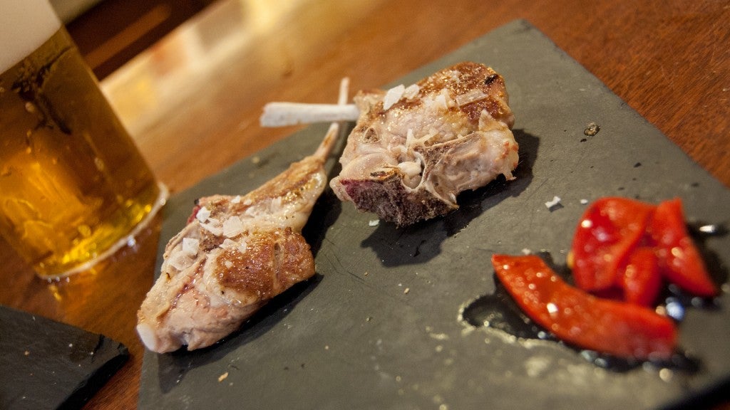 Chuletitas de cordero en Casa Pepe Miraflores. 