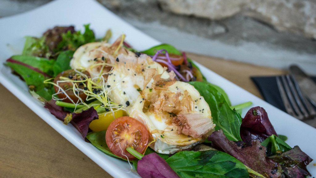 matapenas-ensalada-de-brotes-con-queso-de-cabra. 