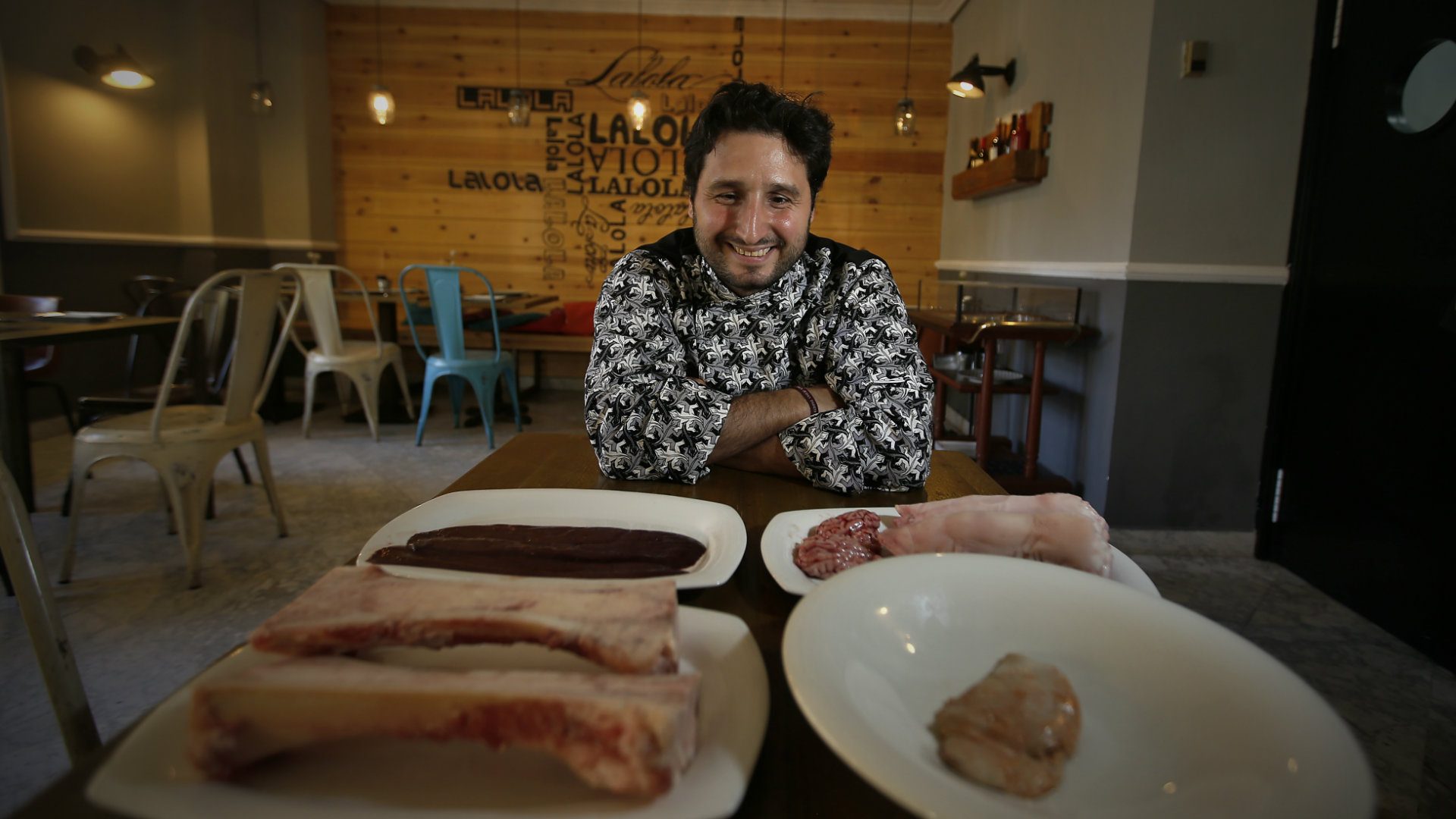 Javier Abascal, chef y propietario de Lalola Taberna Gourmet: «La casquería es la esencia de todo, es el centro del sabor»