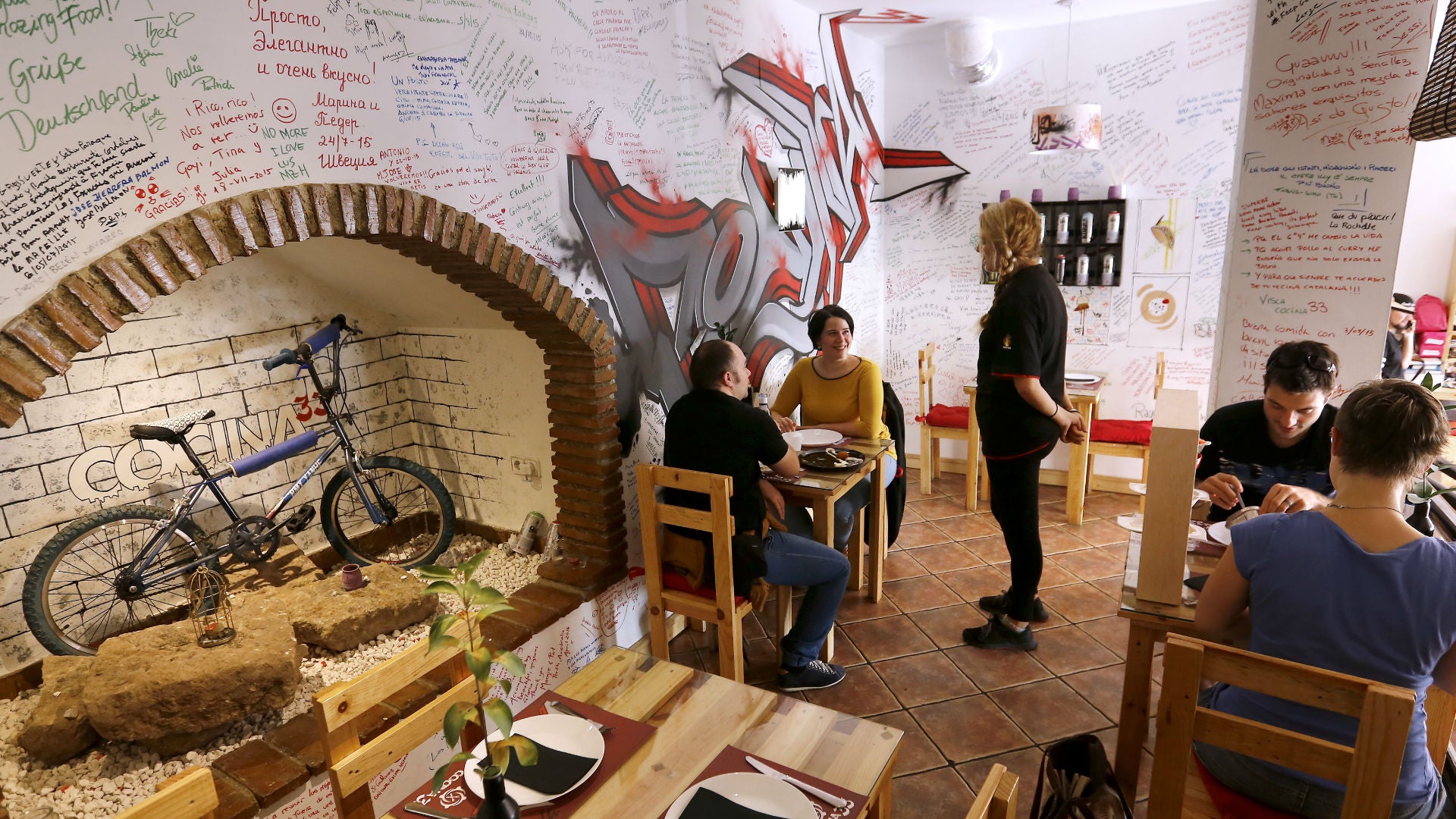 Cocina 33: Una cocina «In crescendo»