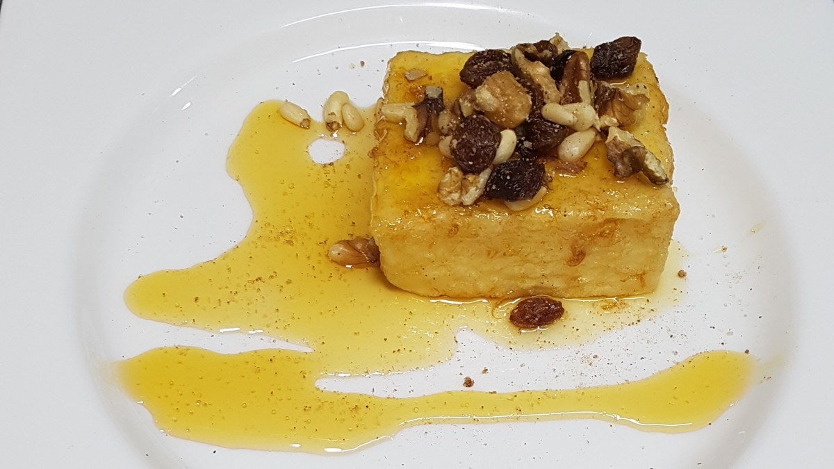 leche-frita-con-miel-y-frutos-secos