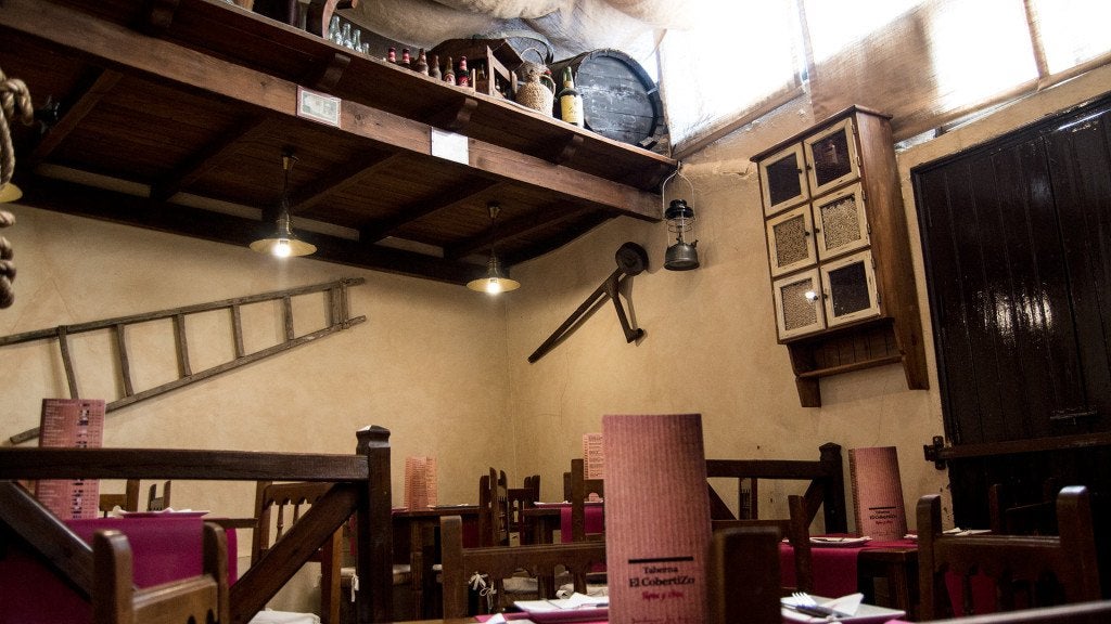 Taberna el Cobertizo en Sanlúcar la Mayor. Taberna el Cobertizo en Sanlúcar la Mayor