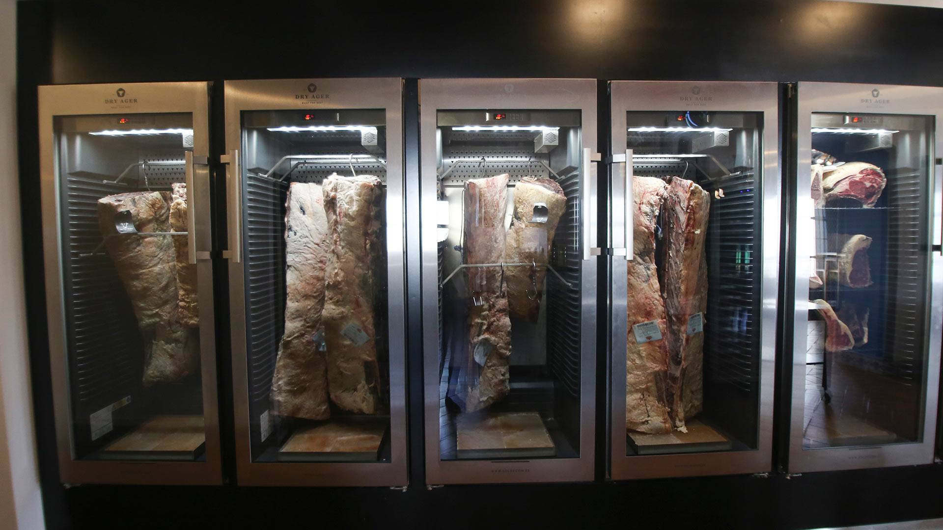 Qué ofrece Asador La Perdida, en Sevilla