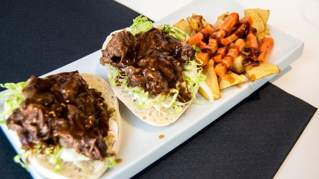 Receta Mollete de Rabo de toro en Casa Rafel. Receta Mollete de Rabo de toro en Casa Rafel