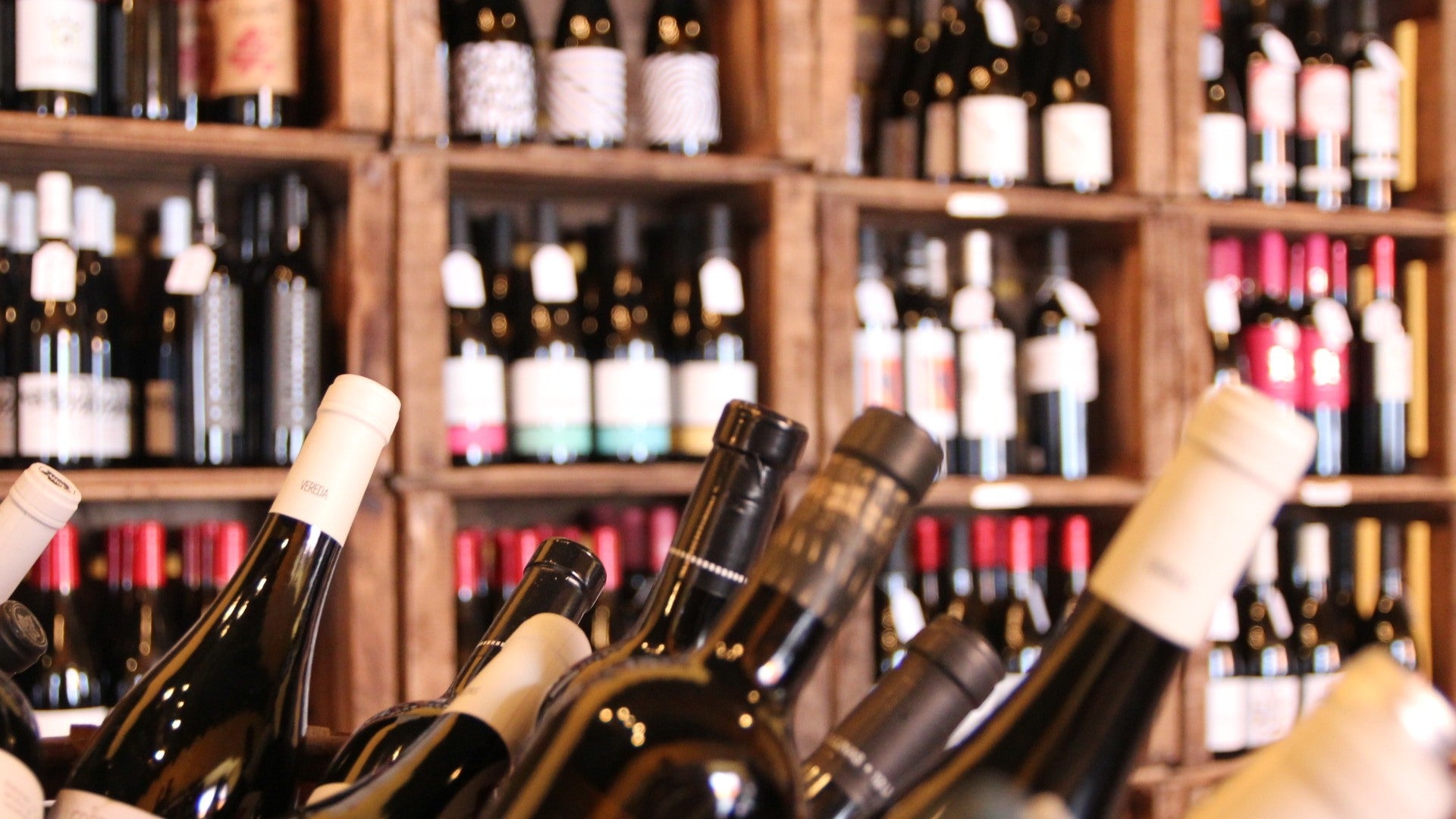 Apertura: La Vinaceria (Gines) apuesta por el tapeo en conserva