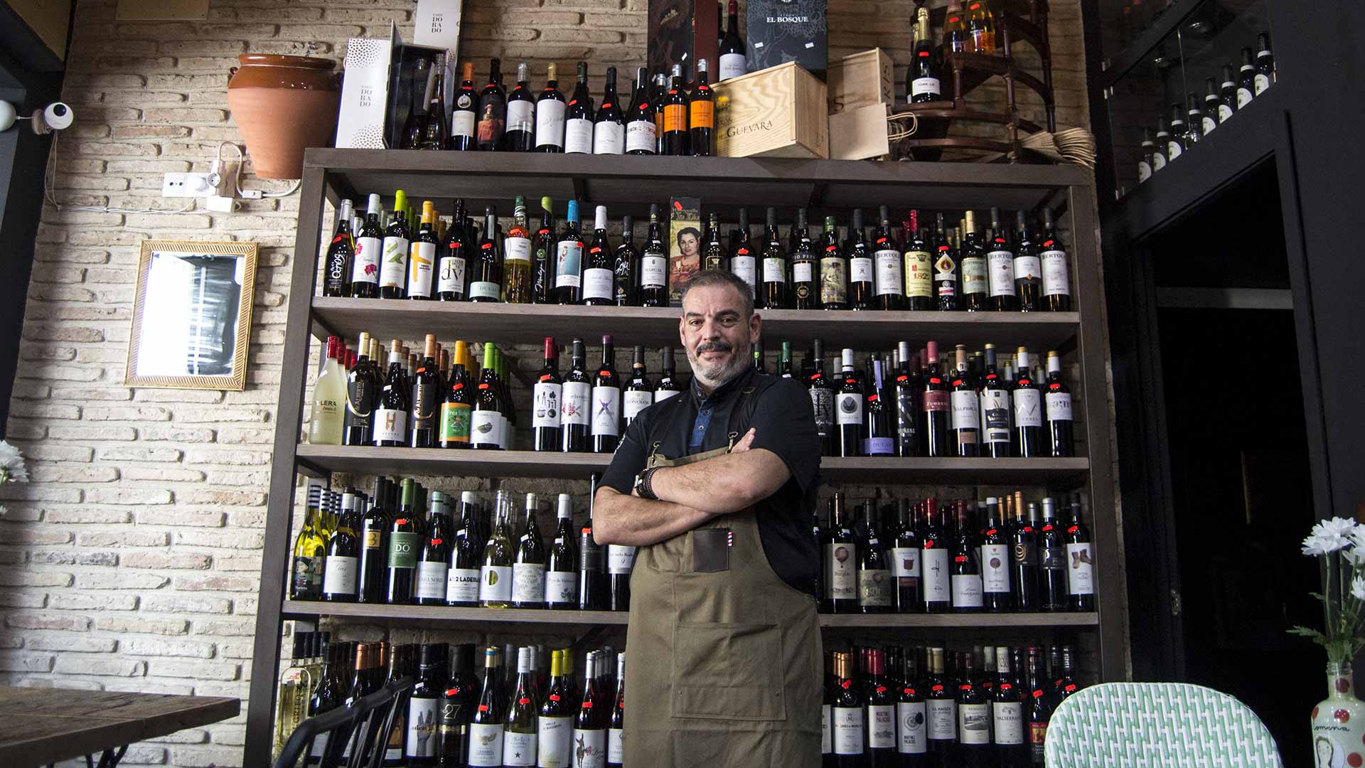 Toro sobre El Mercader de Triana en Sevilla %%page%% %%sep%% %%sitename%%