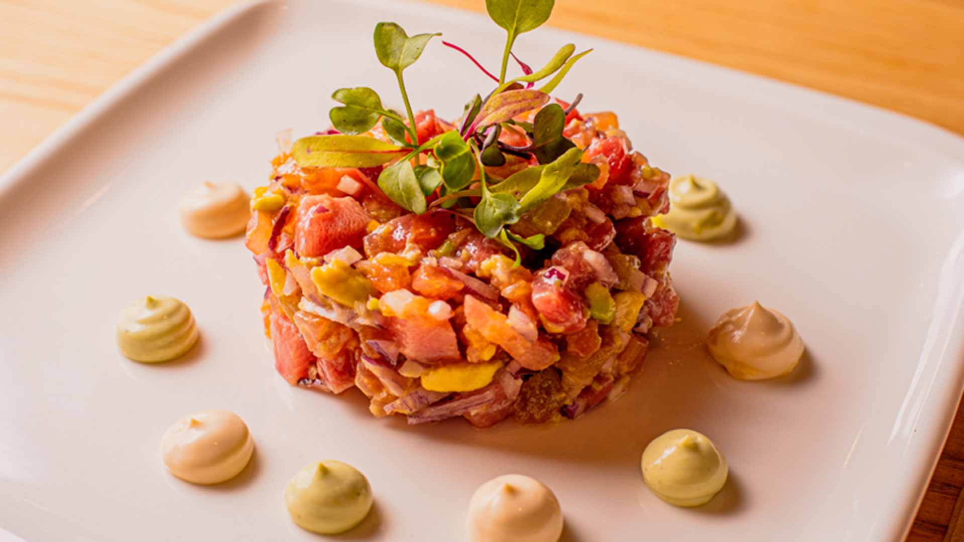 Donaire Azabache da más presencia al mar en su nueva carta