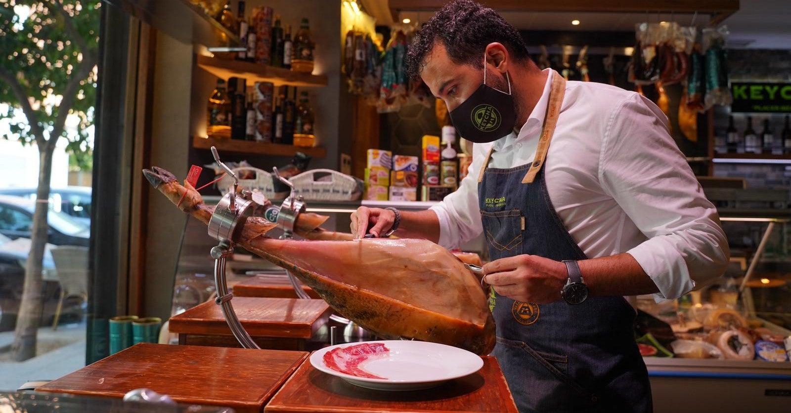 Consejos para cortar el jamón en casa