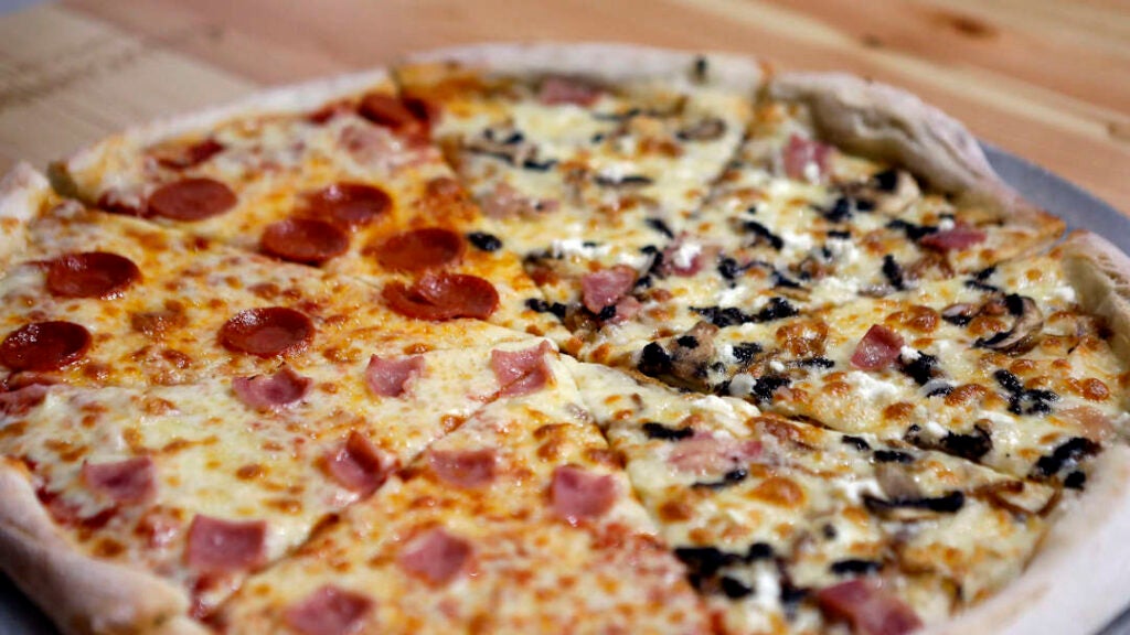 A1-1431173126.jpg. Pizza