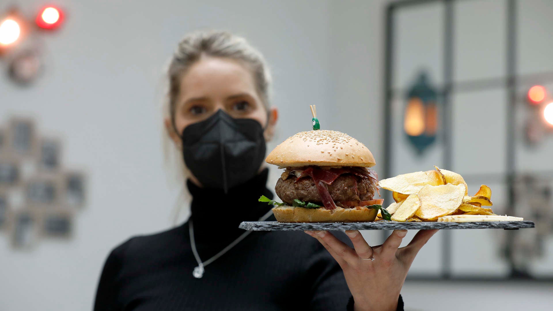 La hamburguesa más cara de Córdoba se paga con pesetas  - Gurmé