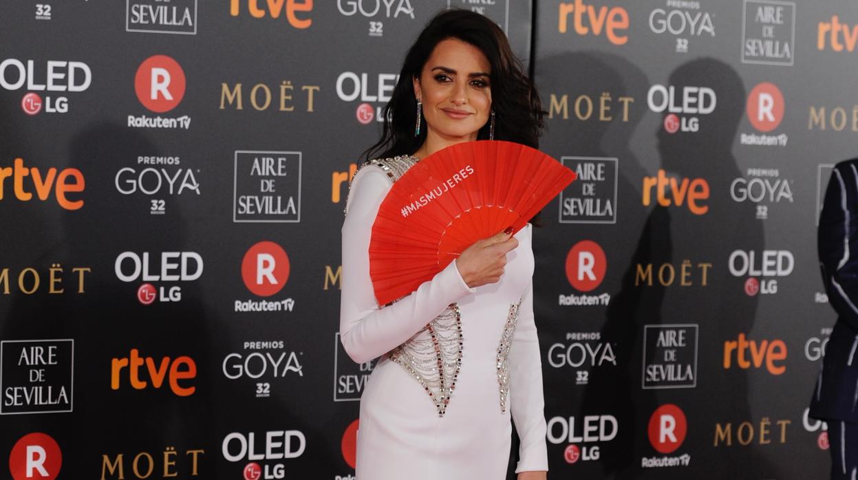 En la gala de los Goya de 2018 repartieron abanicos con el lema #MÁSMUJER