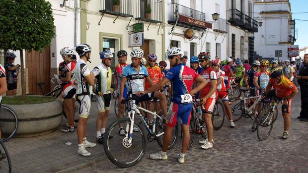 Paseo por Constantina en el I Día de la Bicicleta