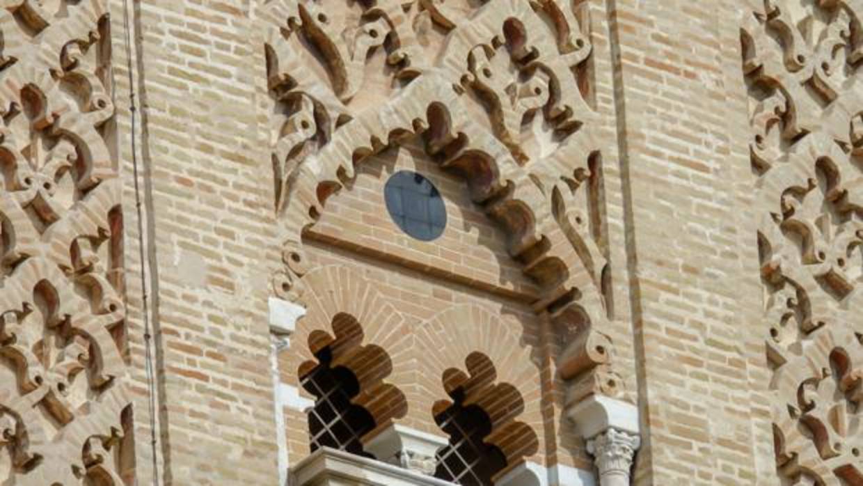 La Giralda era roja en su coloratura original