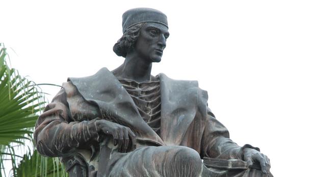 Escultura dedicada a Elio Antonio de Nebrija