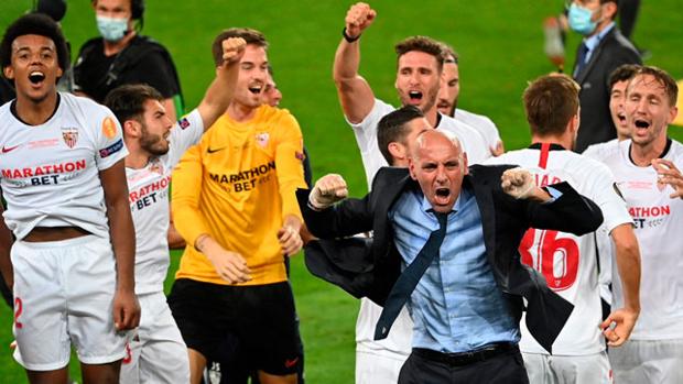 Monchi, sobre que no haya una gran venta este verano: «Estamos trabajando con ese hándicap, pero tenemos un buen equipo»