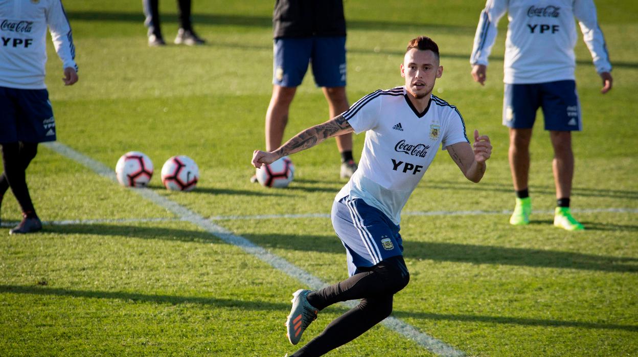 Ocampos, durante un entrenamiento con Argentina