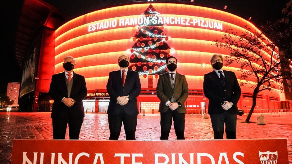 El Sevilla enciende la Navidad en Nervión y apoya a la hostelería: «No os rindáis, no dejéis de luchar»