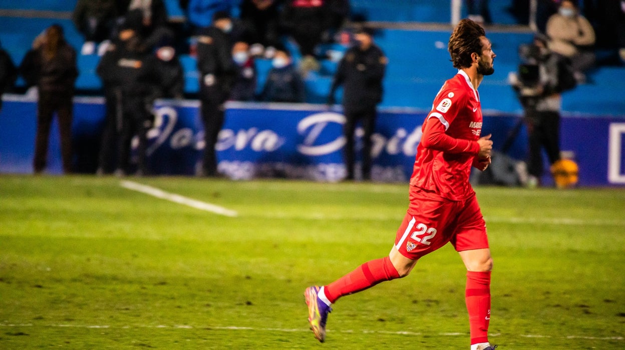 Franco Vázquez en el partido del martes ante el Linares
