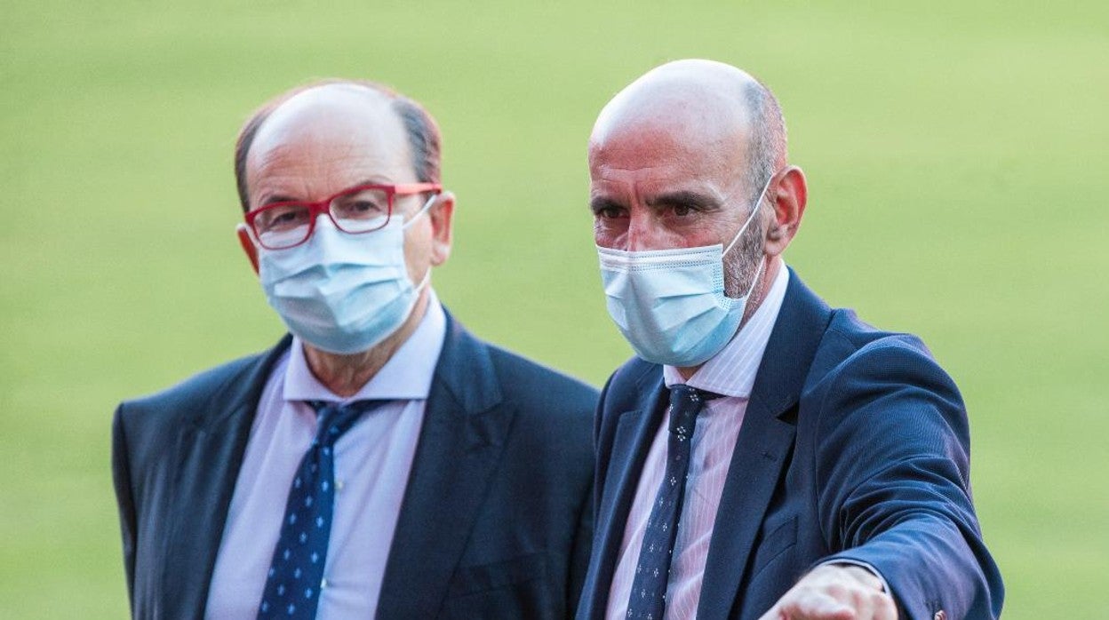 Monchi, junto a Pepe Castro, en un acto de presentación