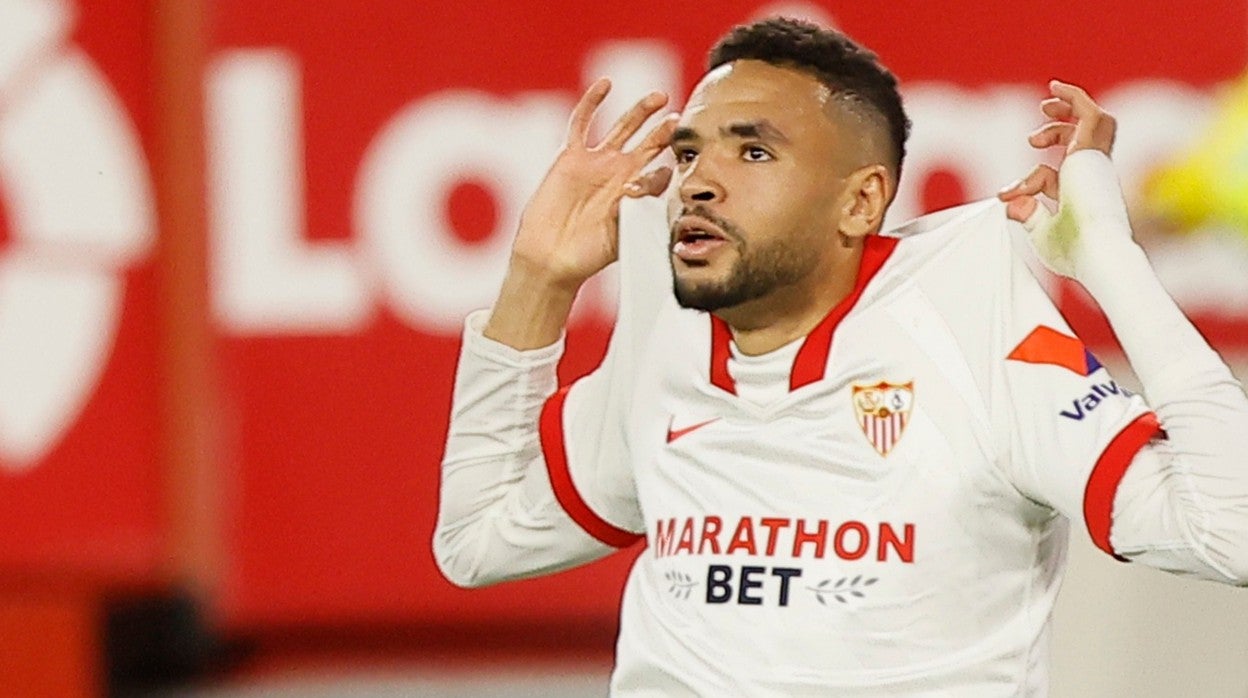En-Nesyri celebra su gol ante el Betis