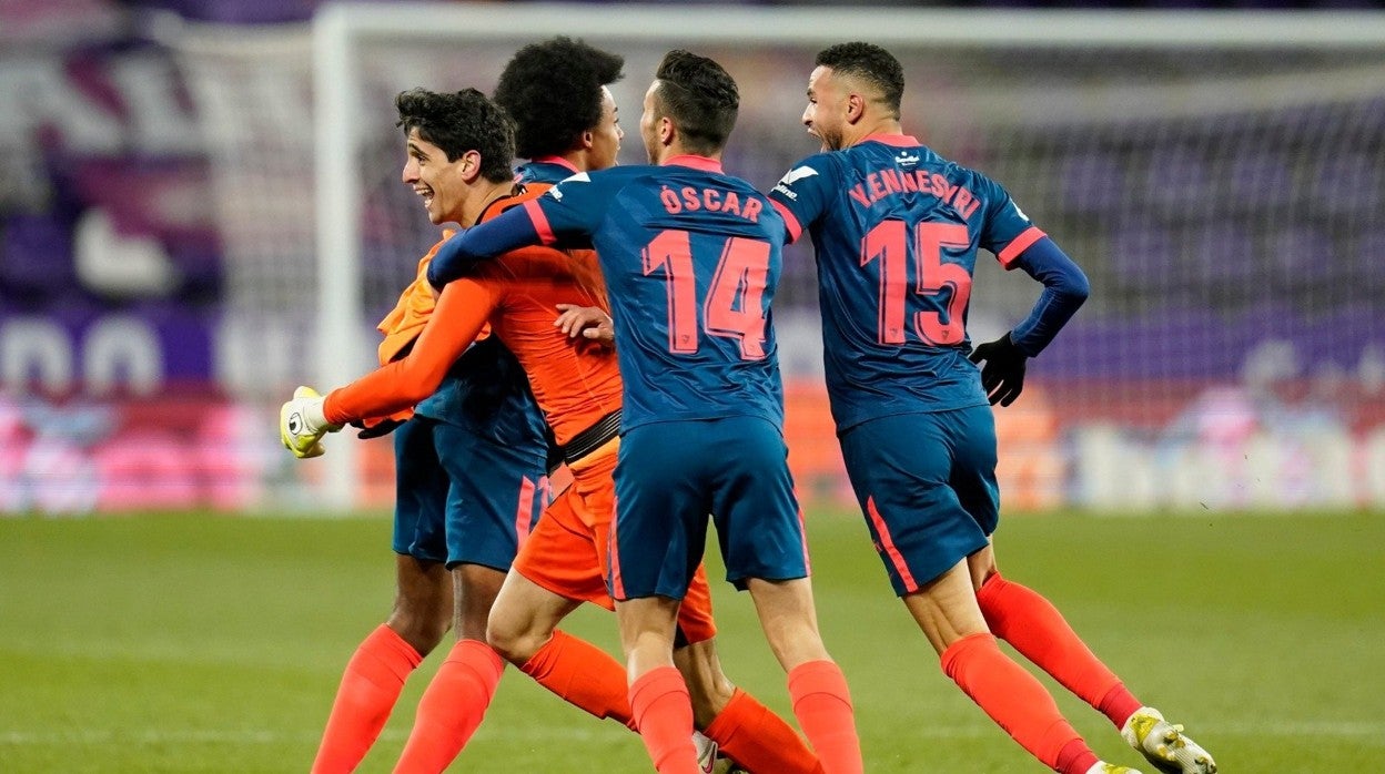 Bono celebra su gol al Valladolid