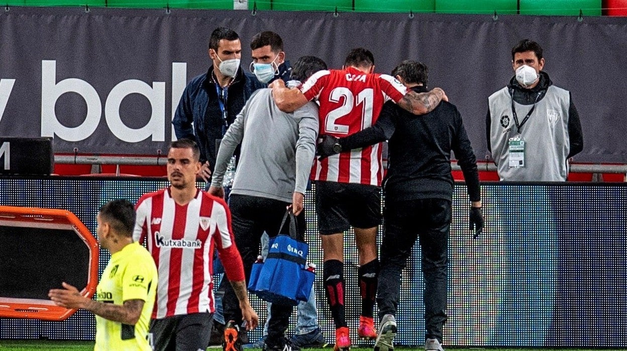 Capa abandonado el terreno de juego lesionado