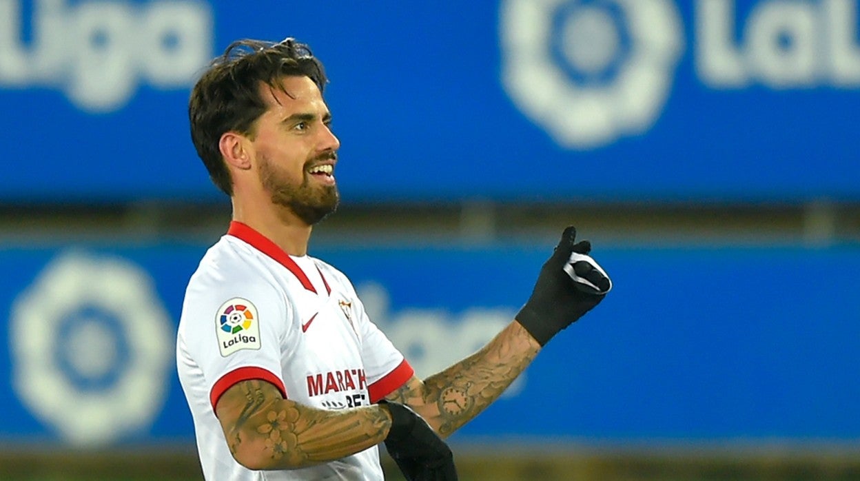 Suso celebra un gol con el Sevilla FC contra el Alavés