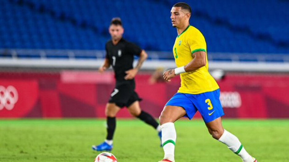 Diego Carlos disputa los 90 minutos en el debut de Brasil en los Juegos Olímpicos de Tokio 2020