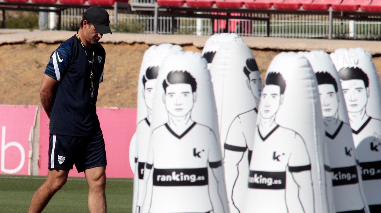 Julen Lopetegui, durante un entrenamiento de la pretemporada del Sevilla FC