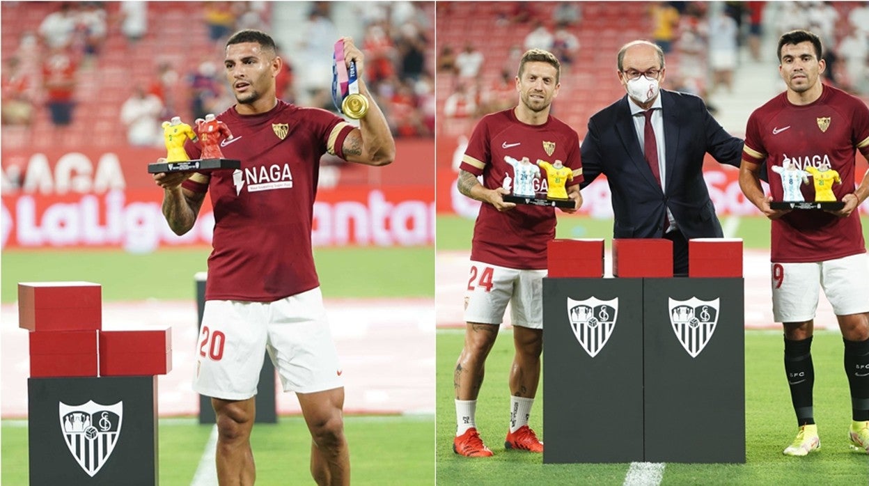 Diego Carlos, Papu Gómez y Acuña recibieron el homenaje del Sevilla