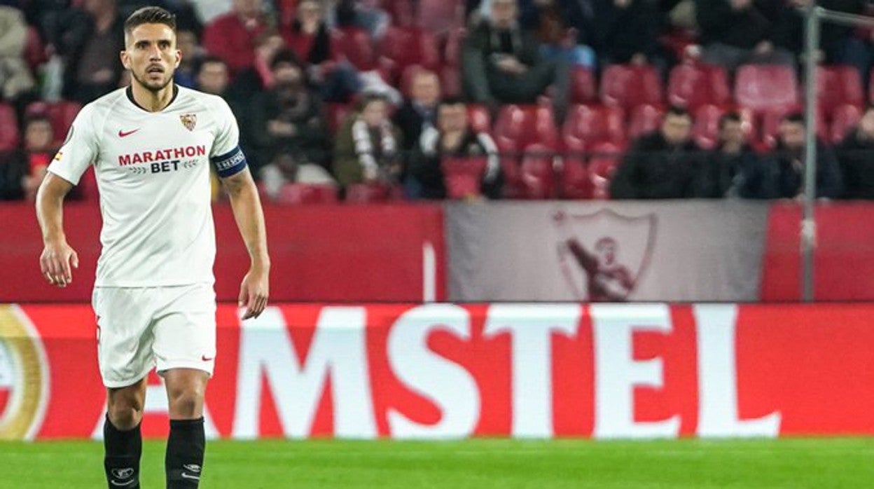 Daniel Carriço durante un encuentro en su etapa en el Sevilla FC