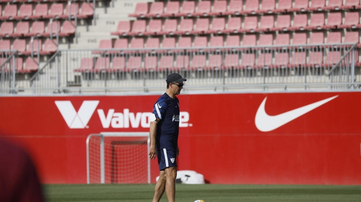 Julen Lopetegui durante el entrenamiento previo al Getafe - Sevilla FC de la 2ª jornada de LaLiga