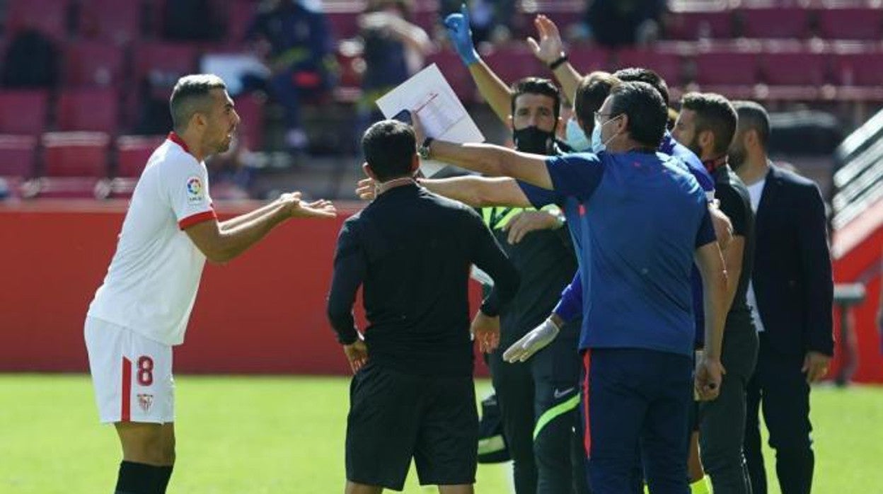 Jordán protesta tras ser expulsado en el último Granada-Sevilla