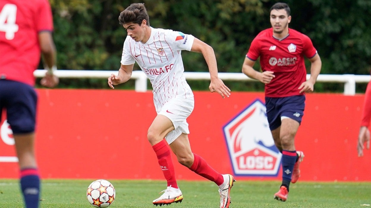 Lance del partido juvenil entre el Sevilla FC y el Lille