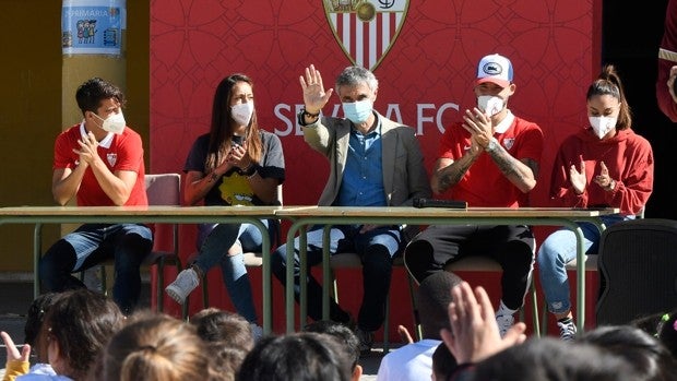 Haciendo sevillismo en los colegios