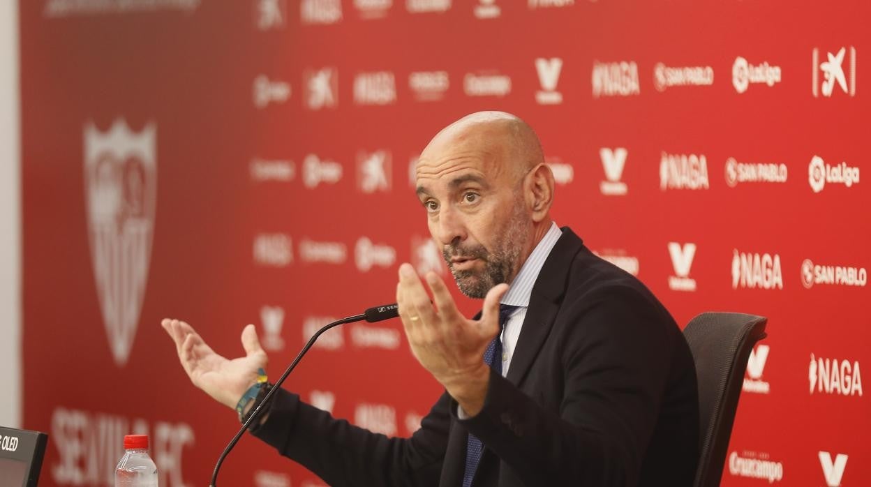 Monchi, en una rueda de prensa pasada