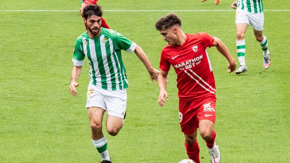 Iván Romero, convocado para el derbi de filiales