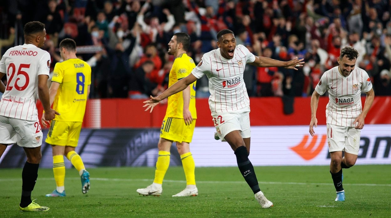Sevilla - Dinamo Zagreb: Sonrisas y goles para saludar a la Europa League (3-1)