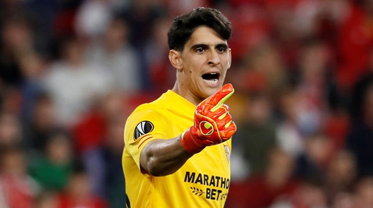 Bono, en la temporada 2019-20 con el Sevilla