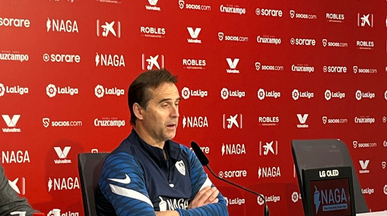 Julen Lopetegui durante la rueda de prensa previa al choque de la 27ª jornada de LaLiga entre el Deportivo Alavés y el Sevilla FC