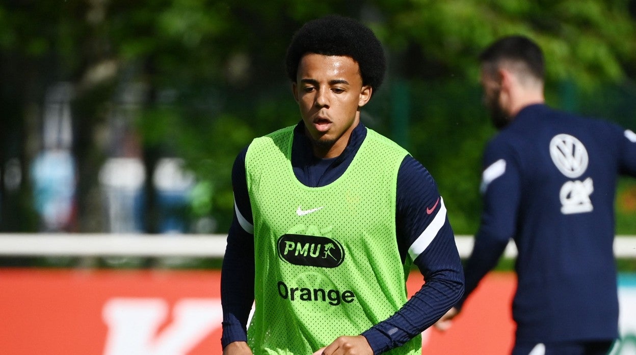 Koundé, en un entrenamiento de la selección francesa